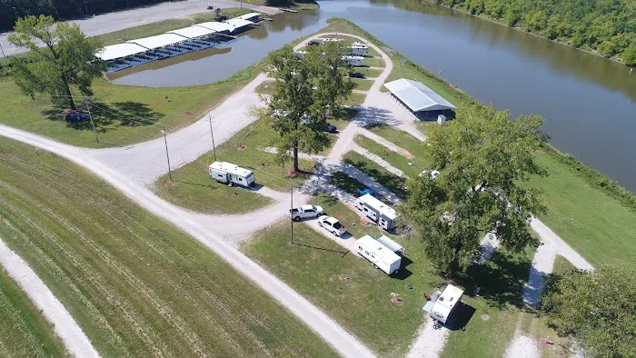 Kaskaskia River Camping & RV Park Picture 3