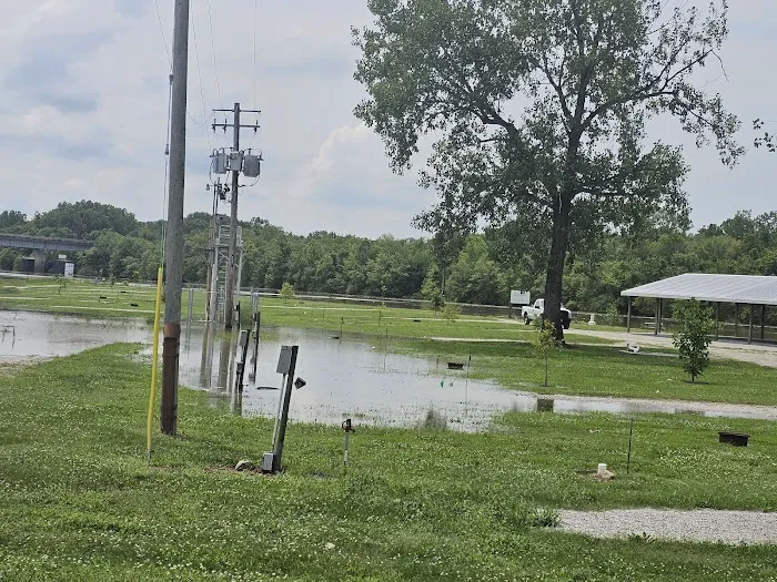 Kaskaskia River Camping & RV Park Picture 7