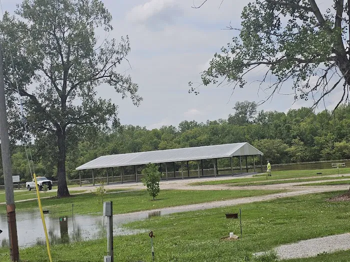 Kaskaskia River Camping & RV Park Picture 9