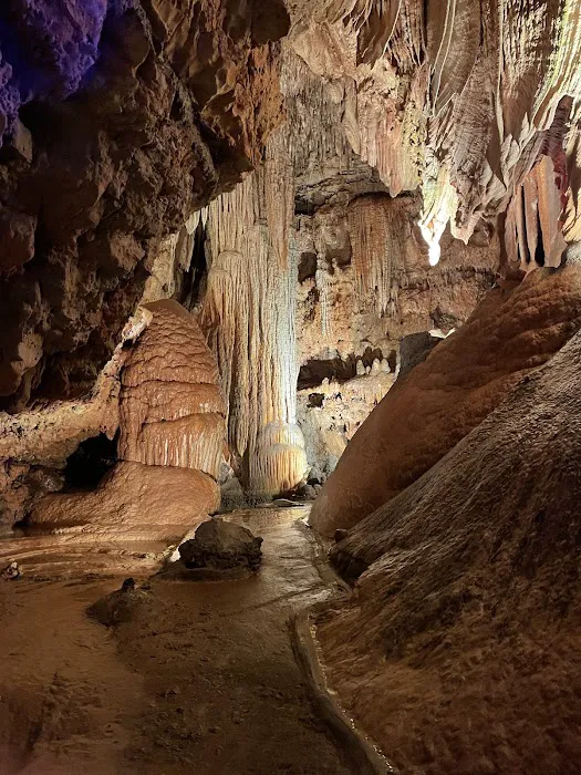 Meramec Caverns Natural Campground Picture 11
