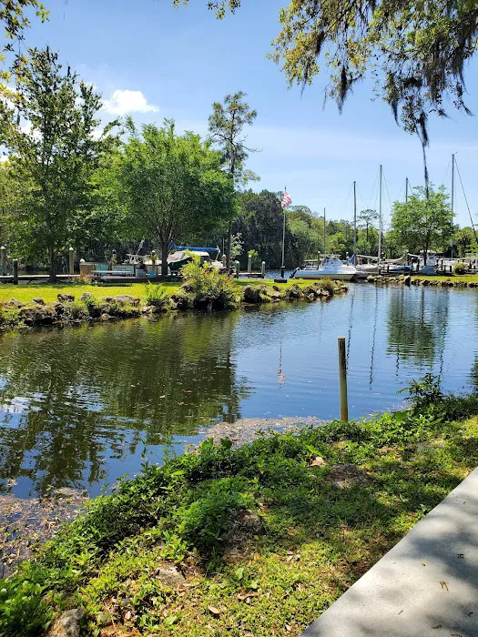 Fisher's Marina & Campground Picture 10