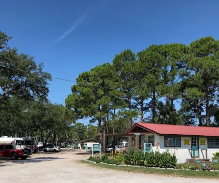 Holiday Campground on Ochlockonee Bay