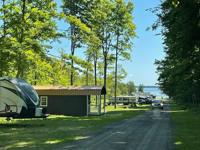 Elli's Lazy Days Resort & Camground Picture 3