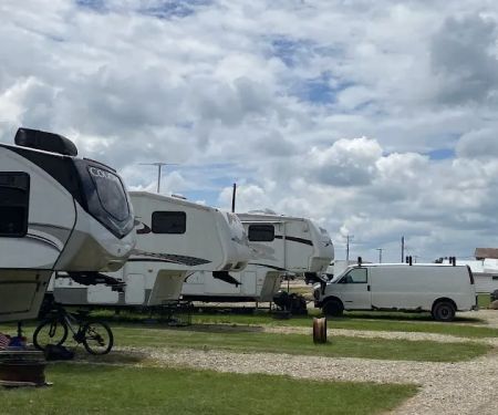 Woody’s Campground by the Lake