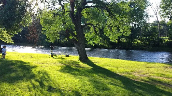 Camp At the Woods (Open Year Around) Picture 4