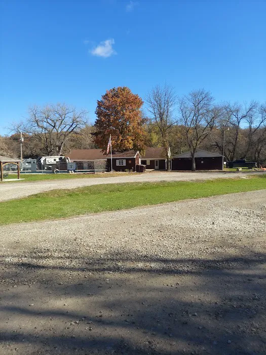 Camp At the Woods (Open Year Around) Picture 5