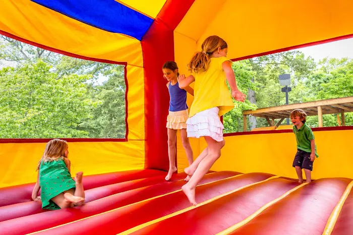 Yogi Bear's Jellystone Park Picture 9