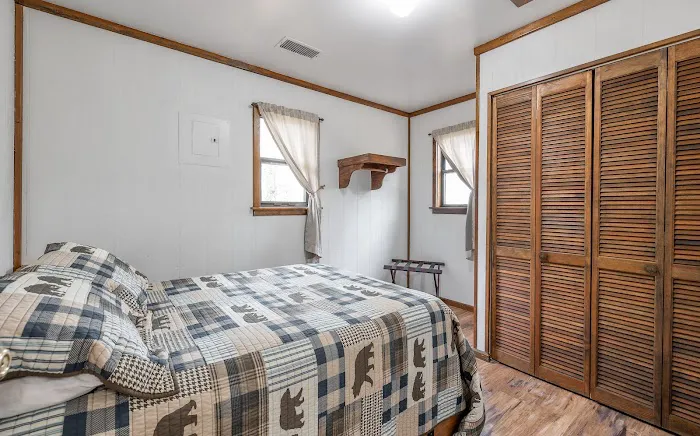 ItzaWayzBack Farm LLC Picture 1