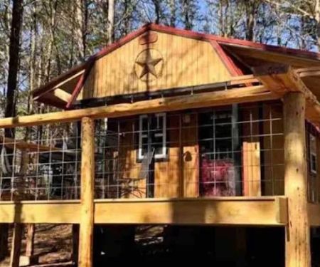 Deadwood Acres Hideaway