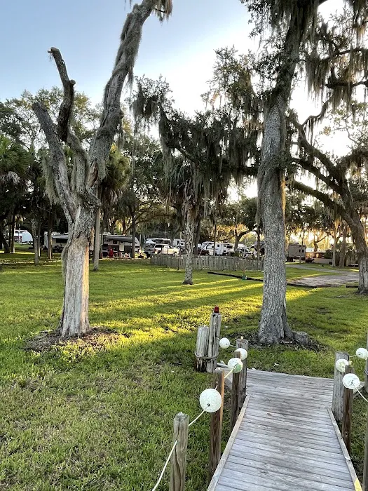 Mary's Fish Camp Picture 6