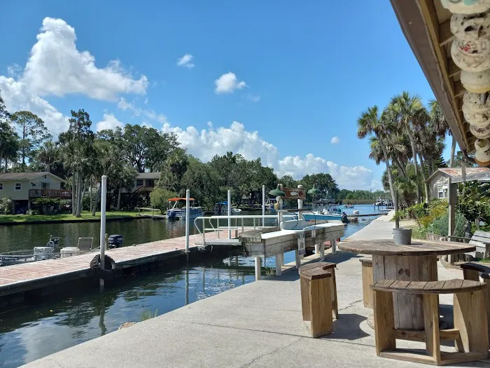 Mary's Fish Camp Picture 4