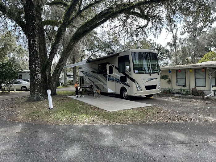 Clover Leaf Forest RV Resort Picture 10