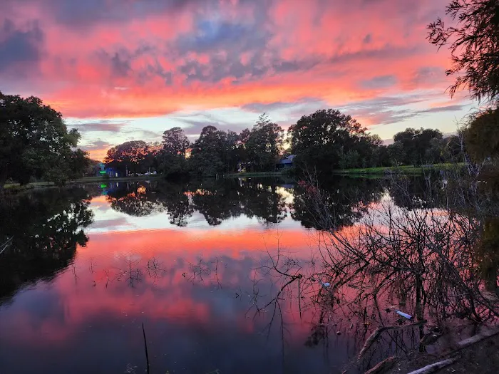 Lake Victor Picture 6