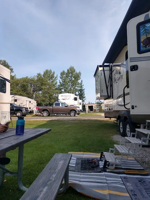 Gladstone Bay Campground Picture 1