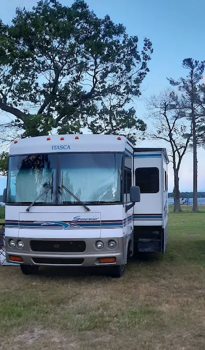 Gladstone Bay Campground Picture 9