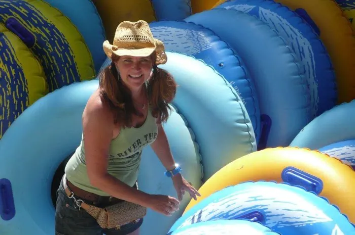 Rock-n-Row Adventures Iowa River Tubing Picture 7