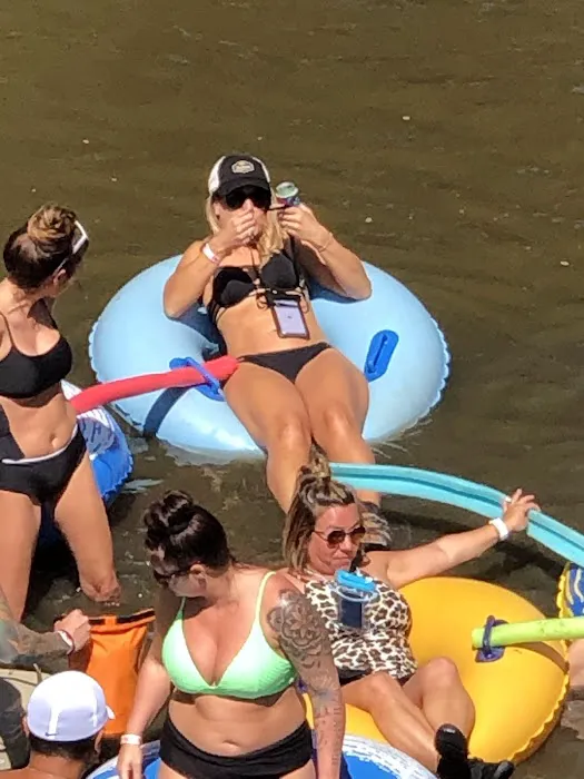 Rock-n-Row Adventures Iowa River Tubing Picture 1