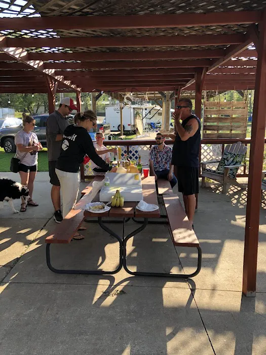Rock-n-Row Adventures Iowa River Tubing Picture 5