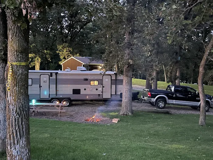 Oakwoods Trails Campground Picture 3