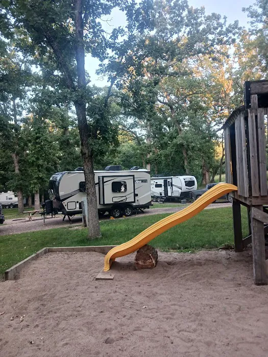 Oakwoods Trails Campground Picture 9
