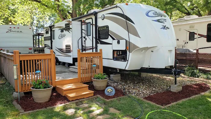 Twin Oaks Campgrounds Picture 4