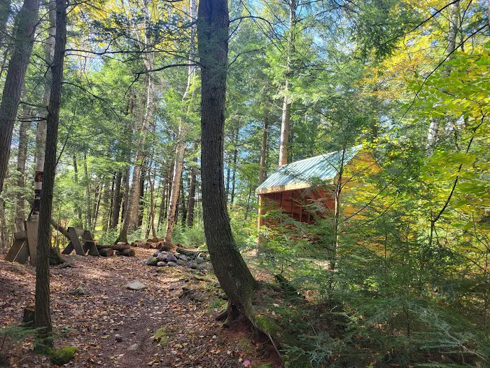 Dog Lake Shelter Picture 4