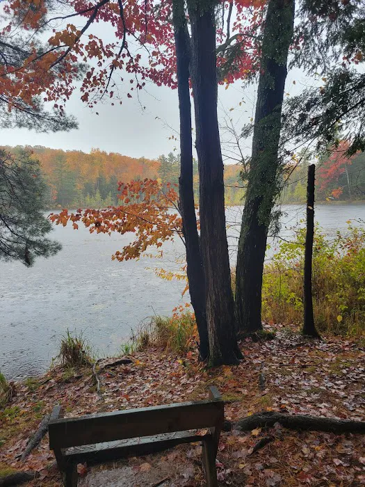 Dog Lake Shelter Picture 2