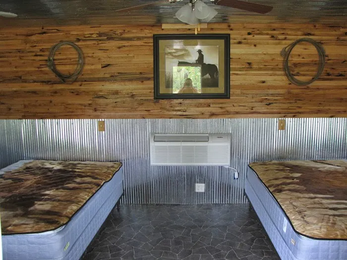 Pinecrest Campground & Cabins Picture 4