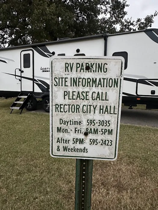 Rector Memorial RV Park Picture 6