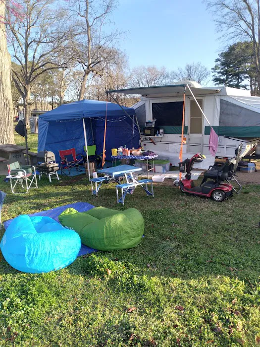 Oak Grove COE campground Picture 7