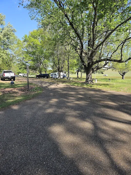 Oak Grove COE campground Picture 10