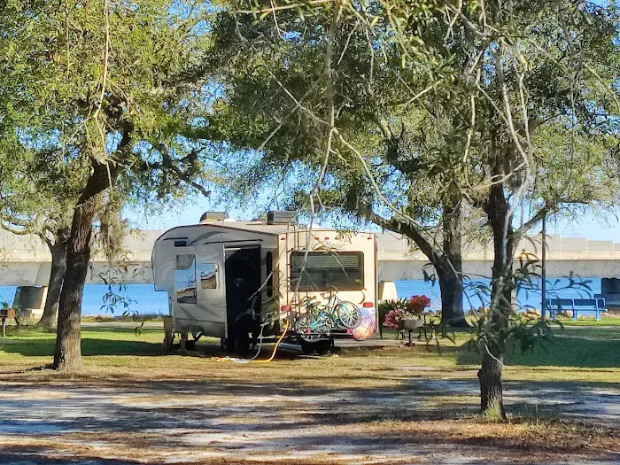 Mid Bay Shores Camp Grounds Picture 3