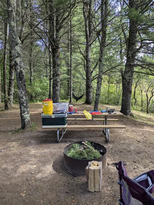 Sturgeon Bend Campground Picture 10