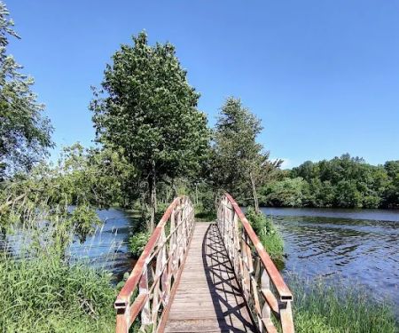 Chapman Lake Campgrounds(Showers)
