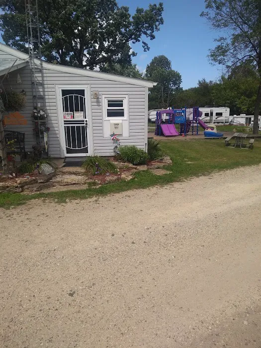 Lake Pepin Campgrounds & Trailer Picture 2