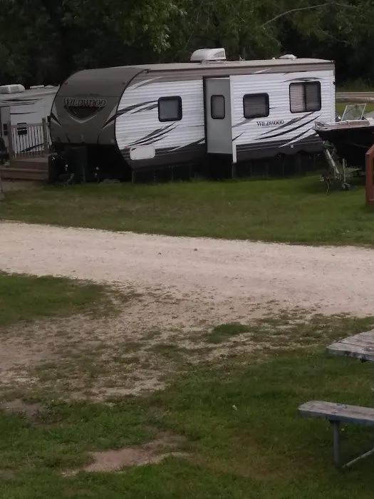 Lake Pepin Campgrounds & Trailer Picture 1