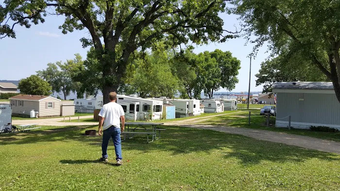 Lake Pepin Campgrounds & Trailer Picture 6