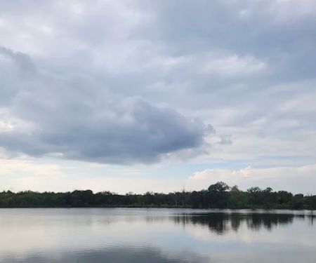 Cook’s Lake RV Parking