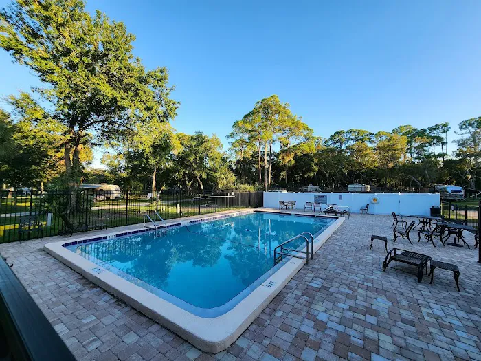 Manatee Hammock Campground Picture 4