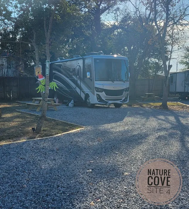 Grater RV Hideaway Cove Picture 9