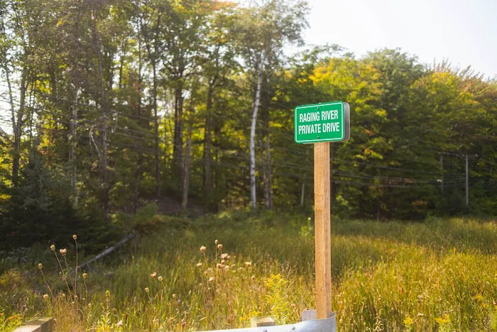 Raging River Resort Picture 8