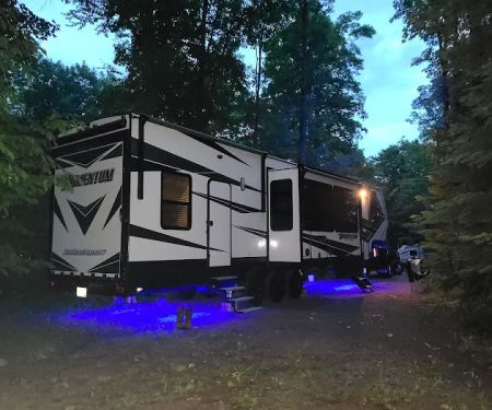 Trailside Hideaway LLC