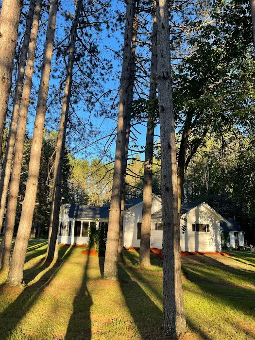 Camp Pine Manor Picture 3