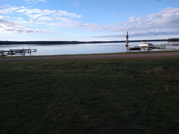 Hiles-Pine Lake Campground Picture 8