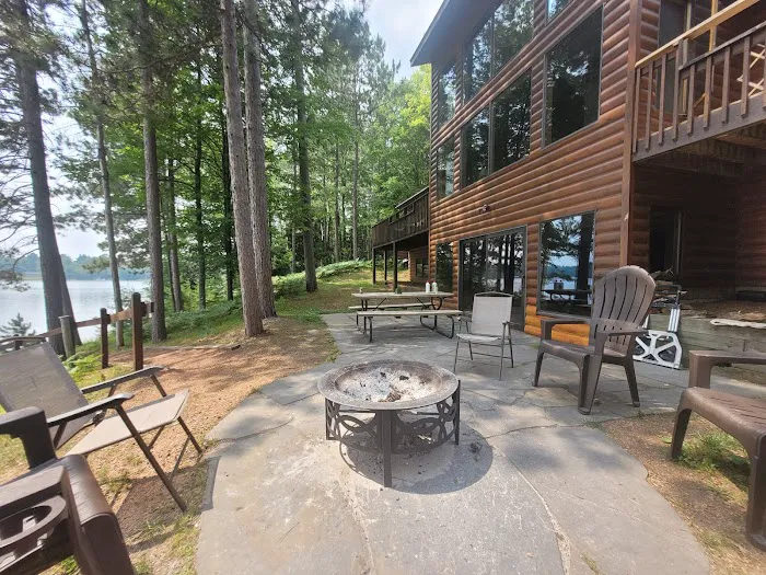 Pickerel Point Executive Home- Hiller Vacation Homes Picture 1