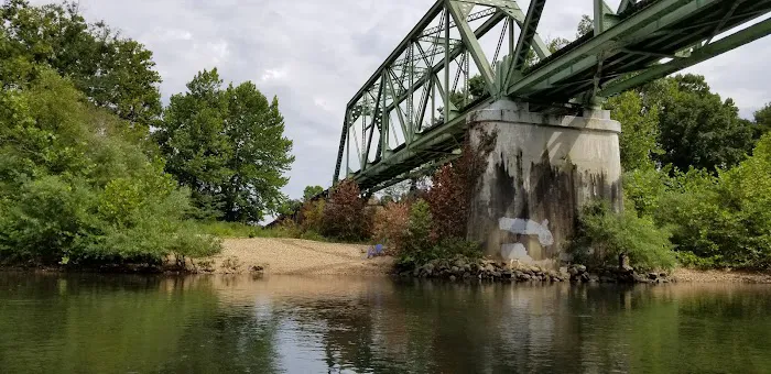 Devil's Elbow River Safari and Campground Picture 2