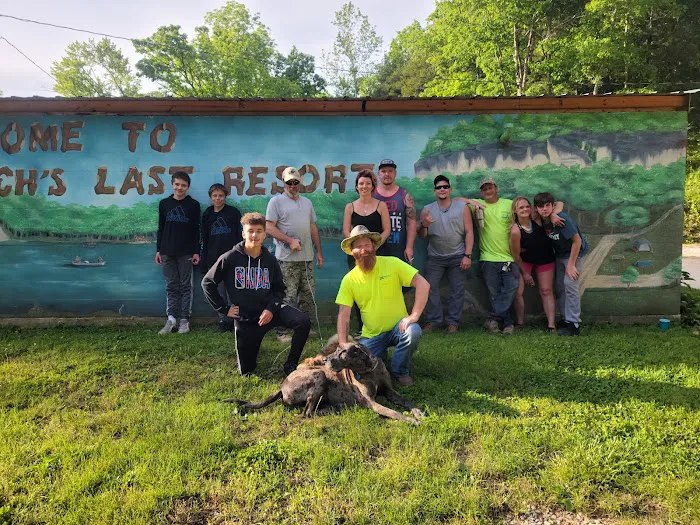 Peck's Last Resort Picture 4