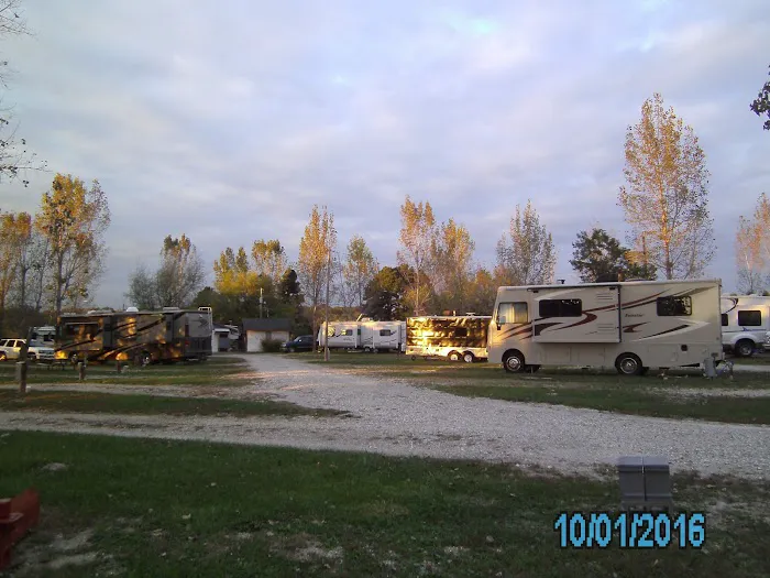 Lamplight Lane RV Resort at Glen Oaks Picture 1