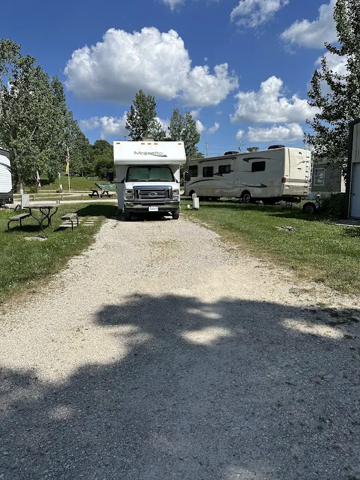 Lamplight Lane RV Resort at Glen Oaks Picture 6