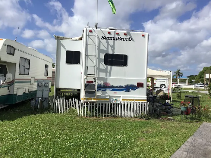 Lazy Dazy Retreat Picture 3